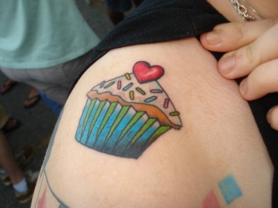 amis-cupcake-tattoo-1
