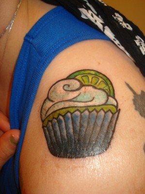 amis-cupcake-tattoo-2