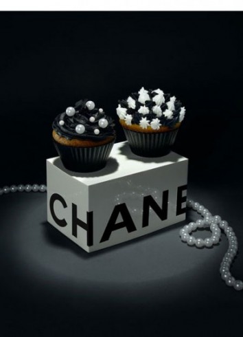 Mary's Torten - Cake-Design - #cupcakes #gucci #chanelcake #chanel #prada  #louisvuitton #lv #cupcake
