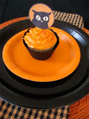 FreeHalloweenCupcakeTopper2